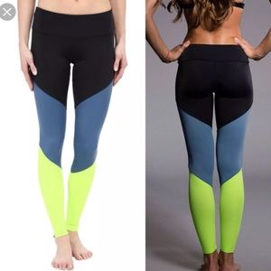 Onzie color block legging in lemon lime